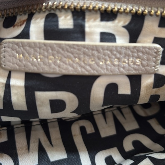 Lot of (2) Marc by Marc Jacobs purses - Picture 11 of 13